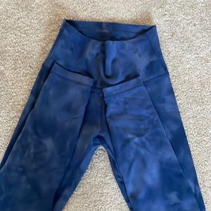 Lulu wunder under 25” leggings - blue dye